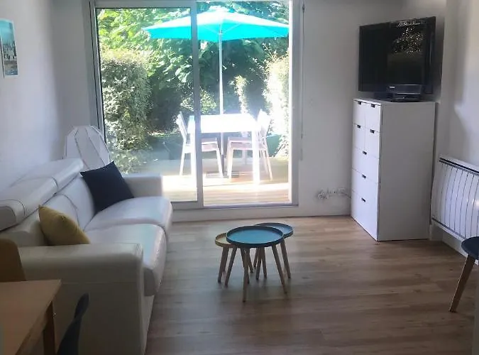 Studio Les Petrels Avec Terrasse Et Jardinet A 2 Pas De La Plage